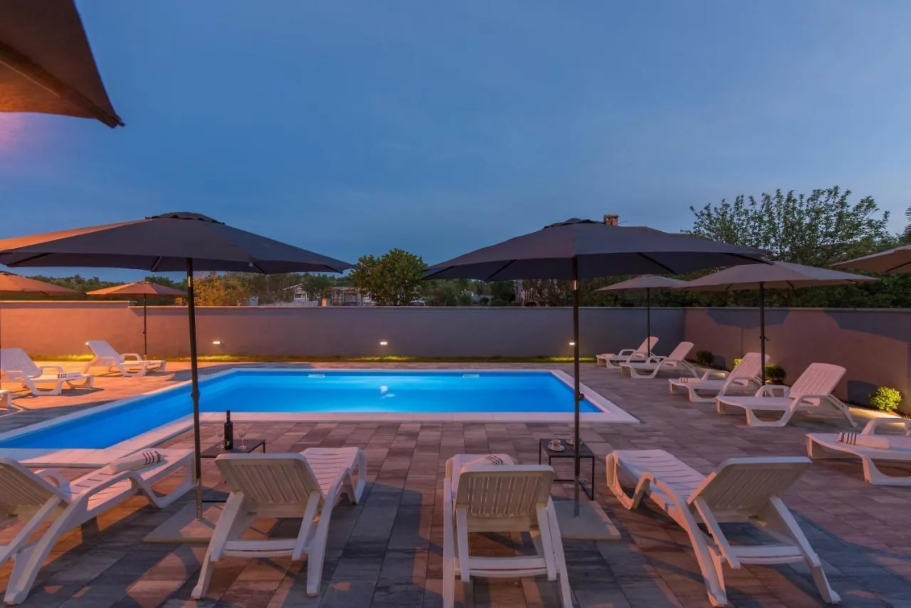 شقة Apartmani Natalija بوريتش